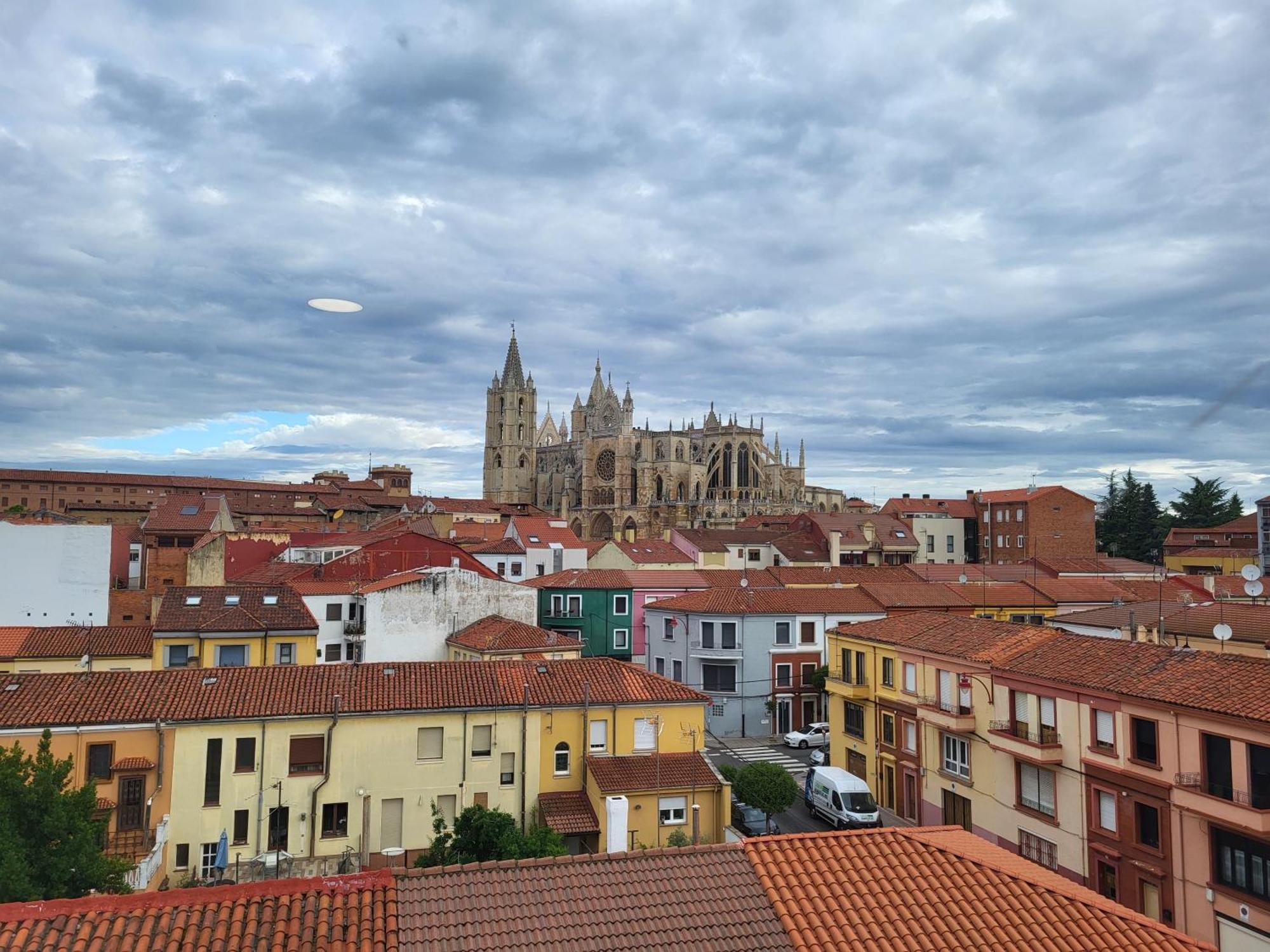 Catedral De Leon II Apartment ภายนอก รูปภาพ
